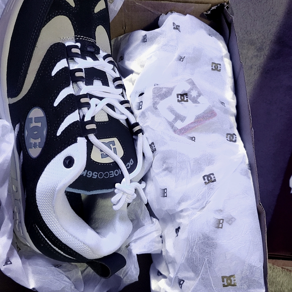 DC Lukoda Bronze 56k White Navy - Sneakers Size 12.5